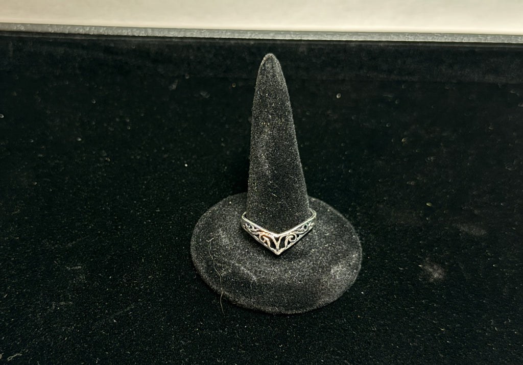 Dainty Filigree Chevron Ring – Silver Tone - Size 8.25