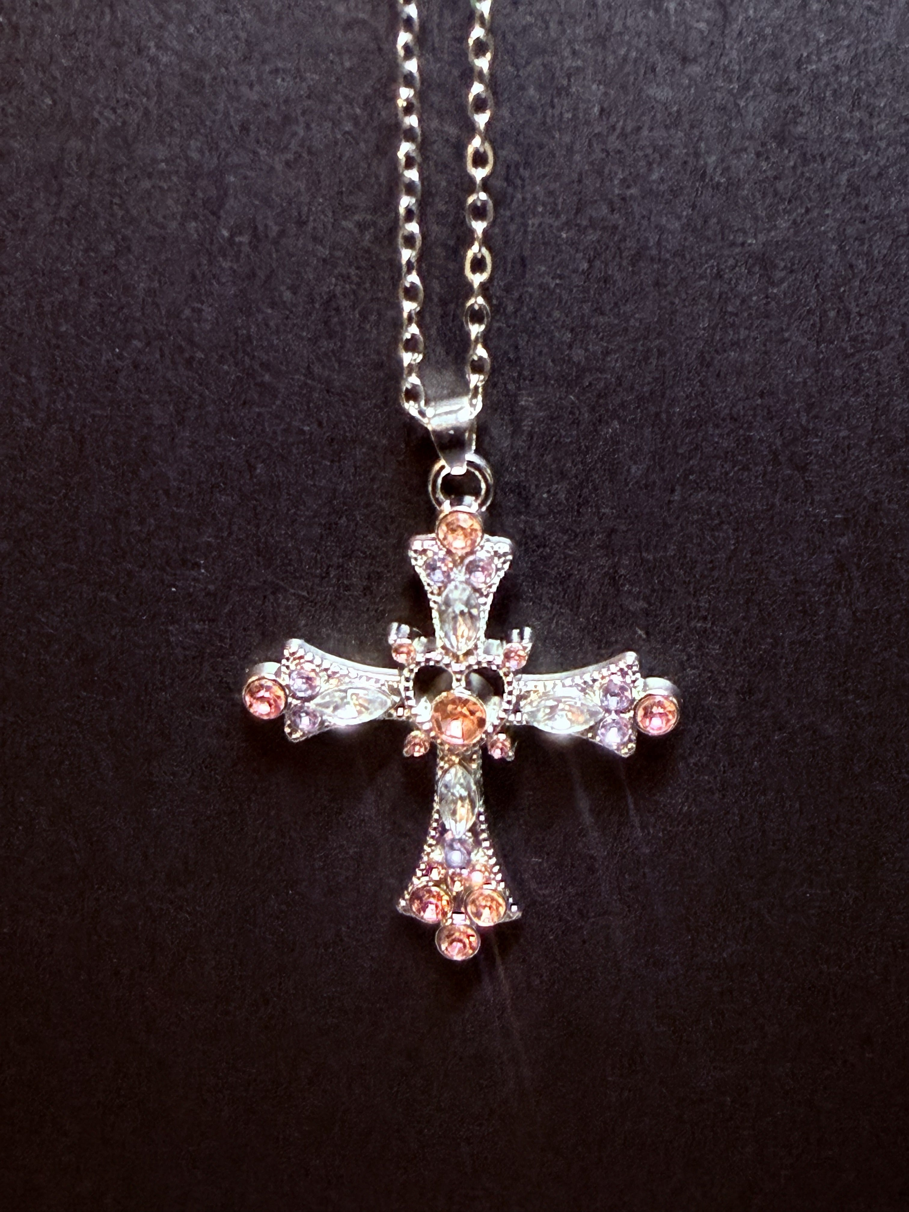 Ornate Cross Pendant Necklace – 18” Zinc Alloy Chain