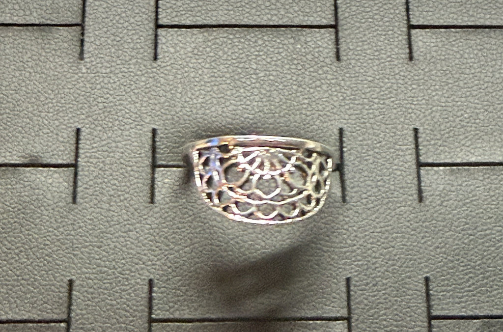 Filigree Heart Band Ring – Size 6.75