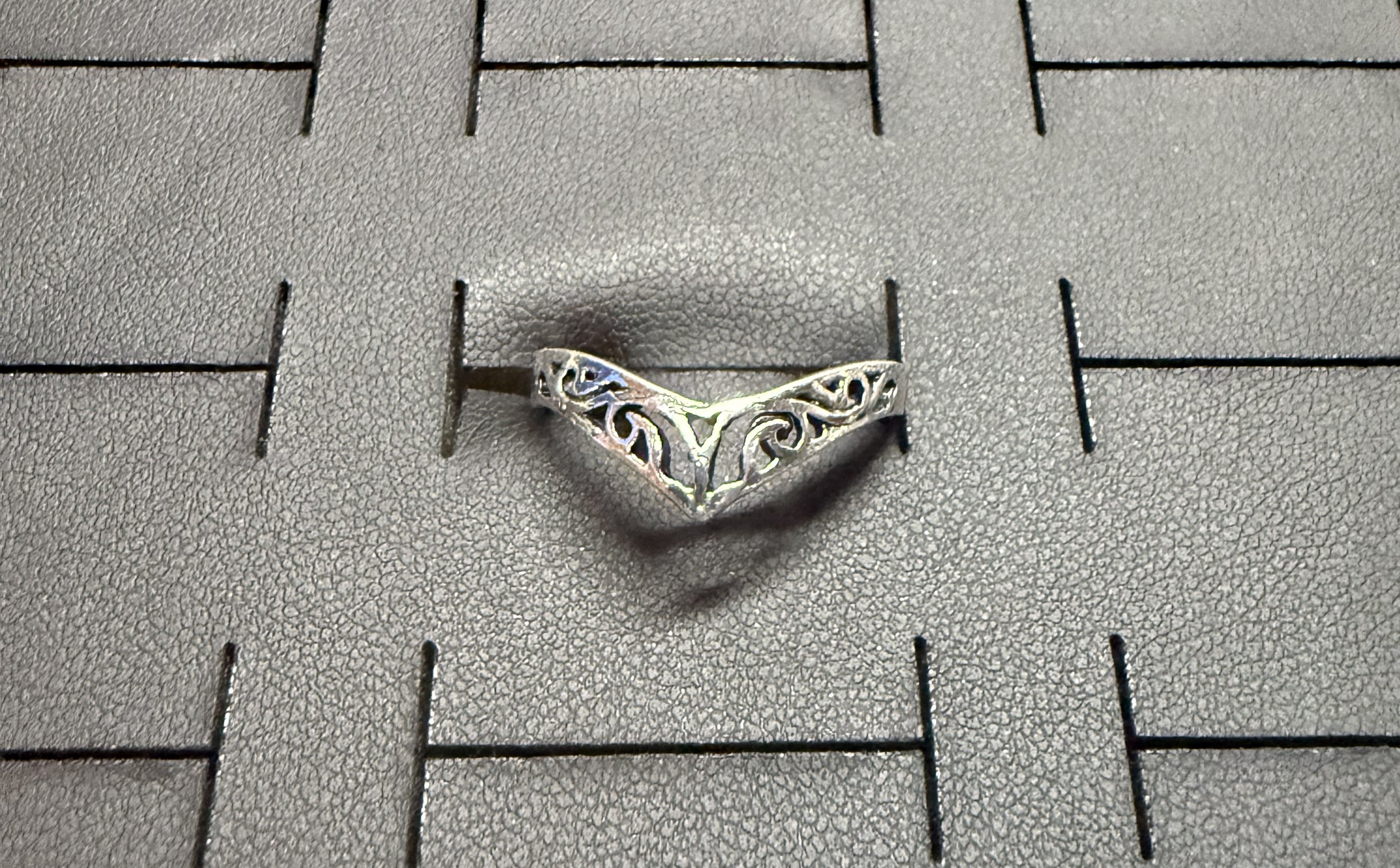 Dainty Filigree Chevron Ring – Silver Tone - Size 8.25
